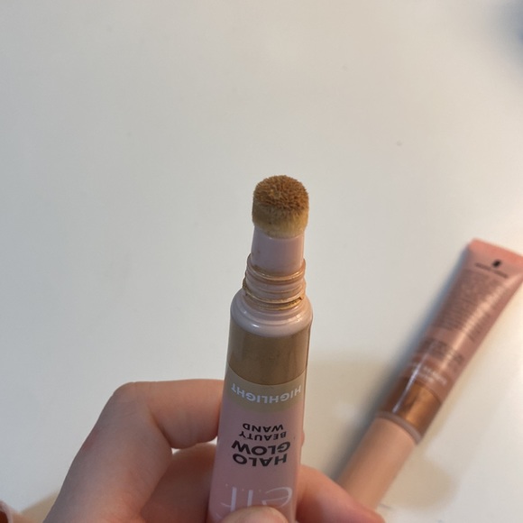 2 ELF halo glow beauty wands✨✨ - Picture 3 of 4